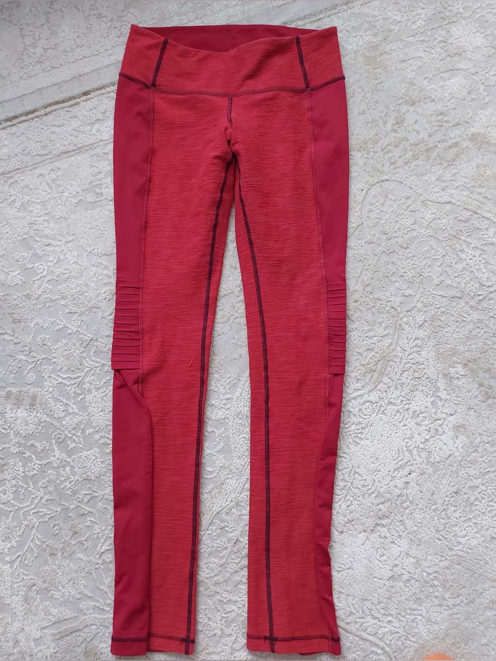 Lululemon red leggings